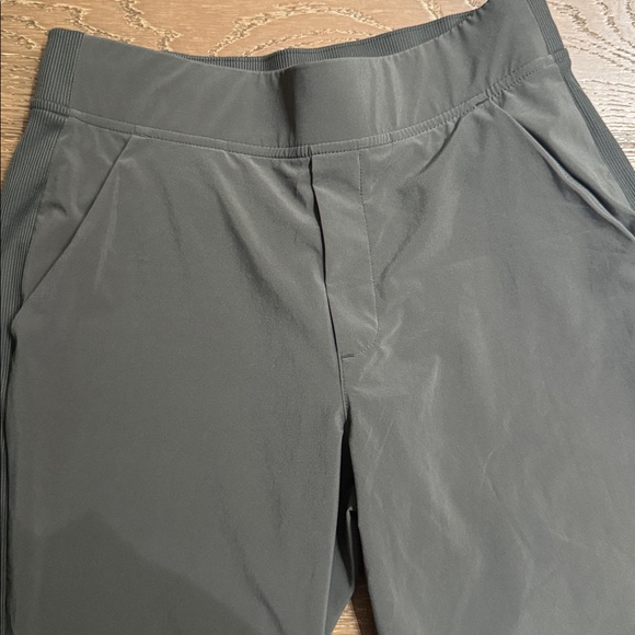 Athleta Brooklyn Ankle Pant – Olive Green (Size 4) - Picture 3 of 4